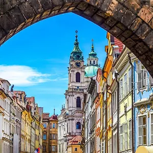 Hostal Charles Bridge &